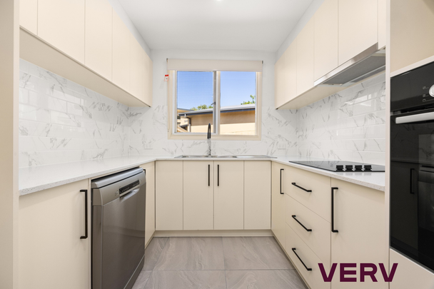 COMFORT IN THE HEART OF LYNEHAM - Photo 1