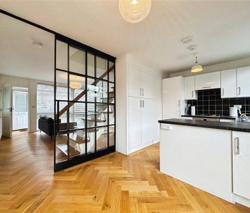 2 bedroom terraced house to rent - Photo 2