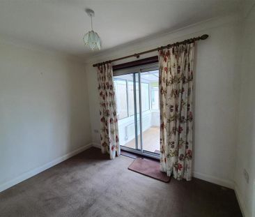 2 bedroom semi-detached bungalow to rent - Photo 3