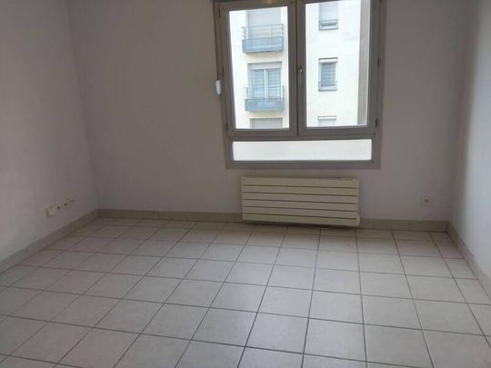 Appartement 1 pièce - 69150 Décines-Charpieu - Photo 1