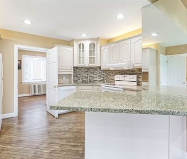 For Lease - 3927 Bloor Street, Toronto, Ontario - Photo 3