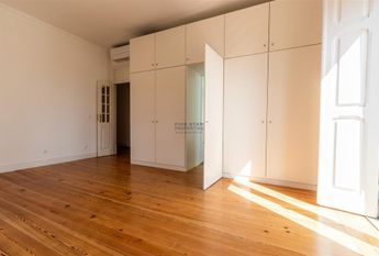 Apartamento T4 em Lisboa