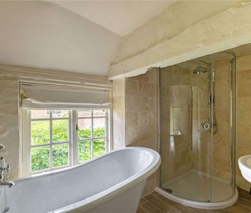 Character cottage in rural private setting - Photo 5