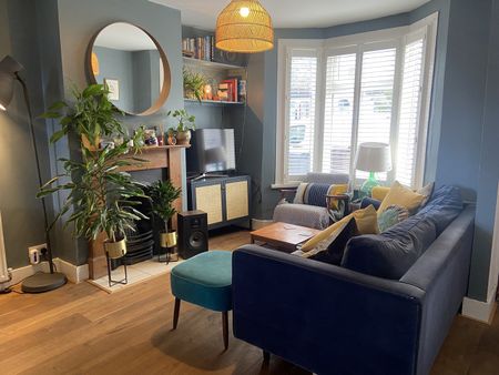 2 Bed Terraced House, Downsell Road, E15 - Photo 3