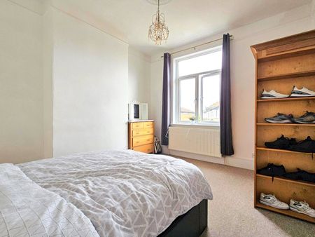 Priorswood Road, Taunton, Somerset, TA2 - Photo 3