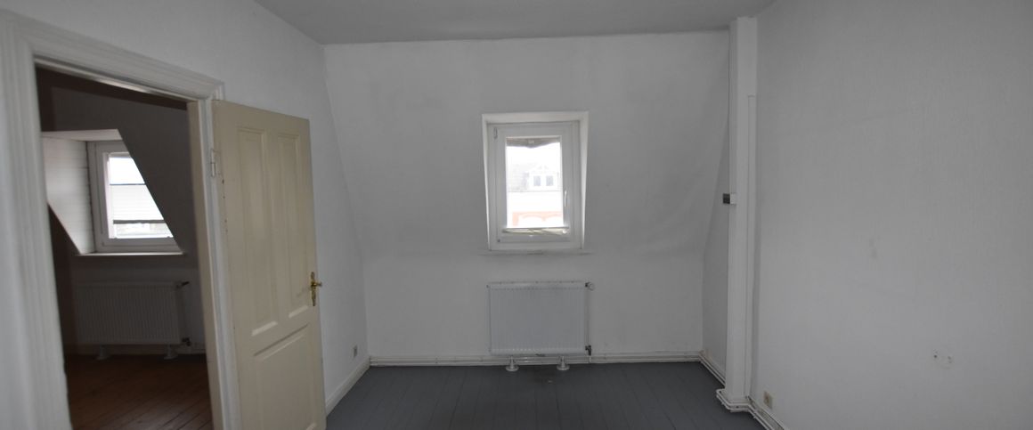 Wohnen direkt an der Wakenitz in der Yorckstraße 23, DG 2 Zi.-Whg. ca. 42qm SOFORT FREI - Foto 1