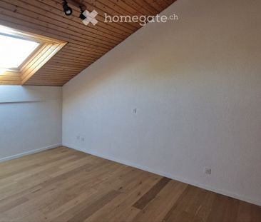 Magnifique Attique rénovée de 4 1/2 pièces avec cheminée - Photo 4