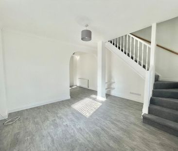 Hayling Avenue, Baffins - Photo 1