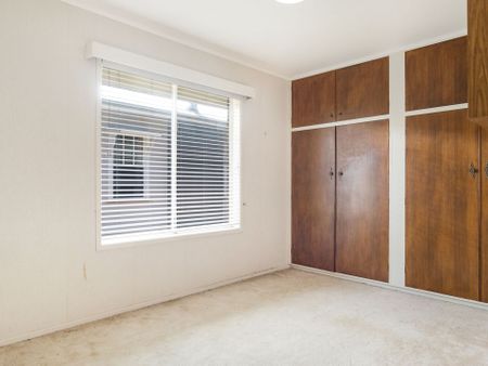 Spacious Family Living in Sought-After East Toowoomba - Photo 4