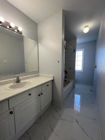 For Lease - 48 Cheetah Crescent, Toronto, Ontario - Photo 5