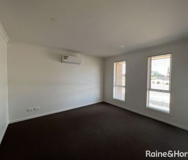 Four bedroom home in Andrews Farm with second living! - Photo 6