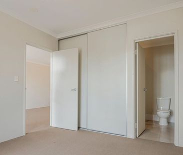 FURNISHED WITH POOL & GYM IN THE COMPLEX !!!! - Photo 2
