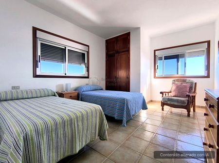 **To rent in Las Galletas, 2 bedroom apartment - Photo 3