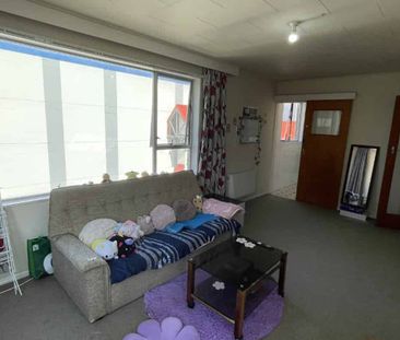 Prime Location Alert! - Photo 3