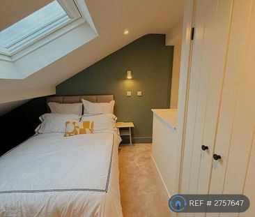 1 bedroom in a house share to rent - Photo 5