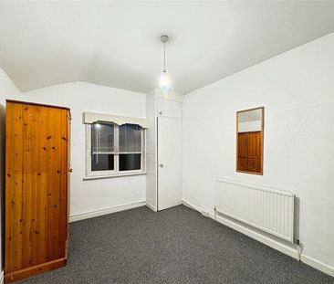 3 bedroom house to rent Thursby Road, Northampton, NN1 - Photo 5