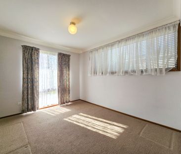 Spacious Family Home with Versatile Living in Prime Narellan Location - Photo 5