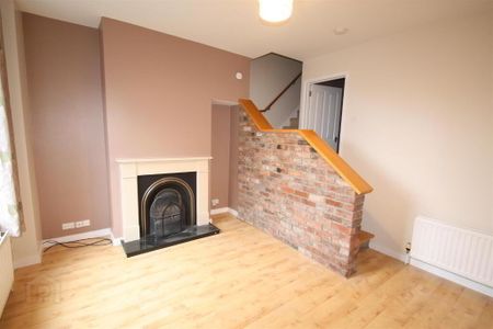 8 Red Row, Ballynahinch, BT24 8BQ - Photo 2