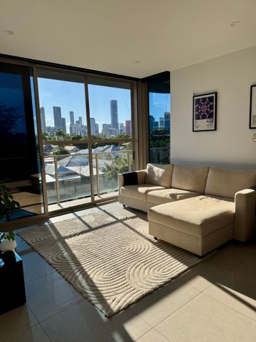 East Brisbane - Photo 3