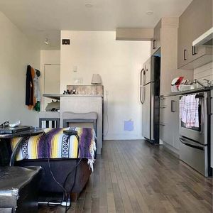 Hochelaga - Beau 3 1/2 Rénové - Photo 2