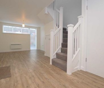 2 bedroom semi-detached house to rent - Photo 6