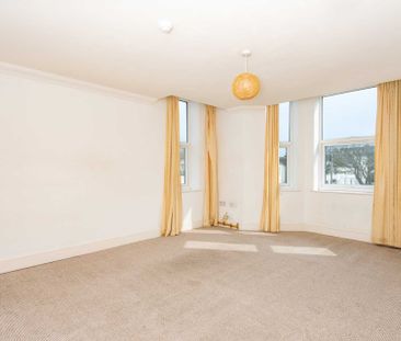 Traslyn Court, 15a Selden Road - Photo 1