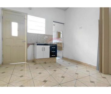 Aluga-se Casa 01 Dormitório, Sala, Cozinha e Banheiro!! Vila Guaran... - Foto 3