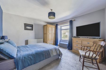 Cross Street, Helston, Cornwall, TR13 - Photo 3