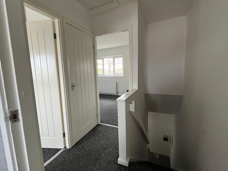 2 Bed Terraced House, Hilton Street, M7 - Photo 3