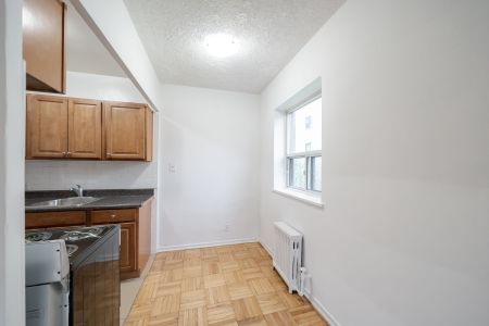 For Lease - 156 Kingston Road Unit# 8, Toronto, Ontario - Photo 3