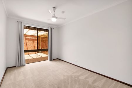 ABSOLUTELY CHARMING 3 BEDROOM 2 BATHROOM - Photo 3