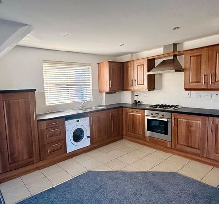 2 bedroom apartment to rent Winchester Road, Bishops Waltham, Southampton, Hampshire, SO32 - Photo 2