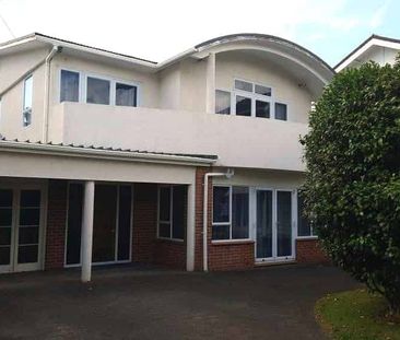 Greenwoods Corner - Photo 2