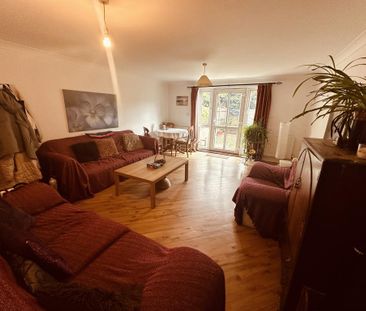 1 bedroom in a house share to rent - Photo 3