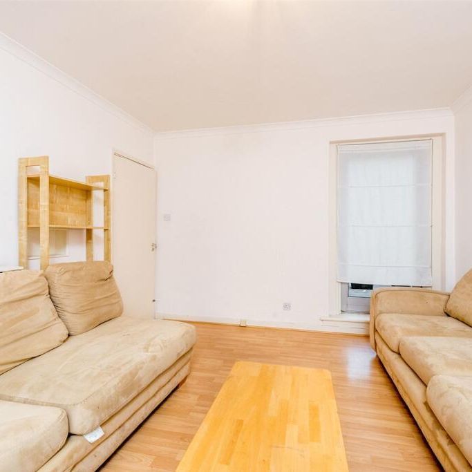 3 bedroom property to let - Photo 1