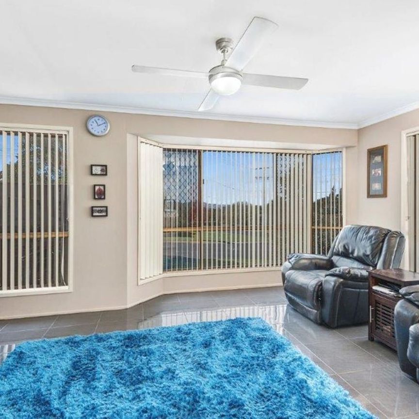 Neat & Spacious Three-Bedroom Home - Photo 1