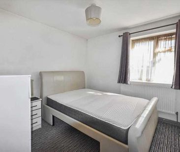 Chiswick Terrace, London, Chiswick, W4 - Photo 4
