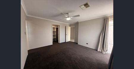 Spacious Coastal Family Living with Side Access - Just 800m to Melros Beach - Photo 4