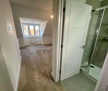 Lectern, Eagle Farm South, MK17 - Photo 3