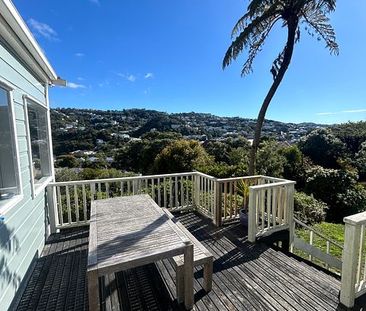 Sunny Brooklyn Villa with Garden & Views! - Photo 2