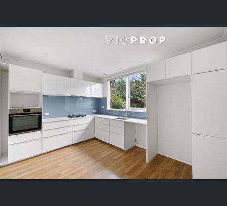 3/5 High Road, Camberwell, Vic 3124 - Photo 3