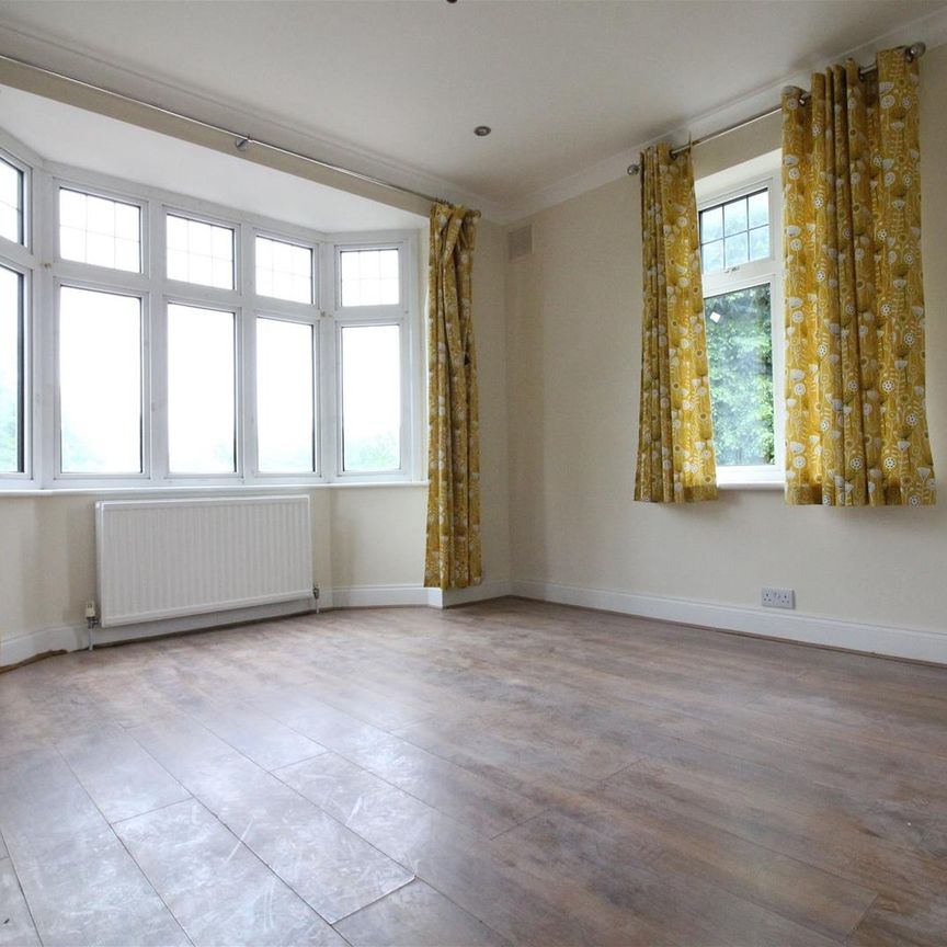Heston Road, Hounslow - Photo 1