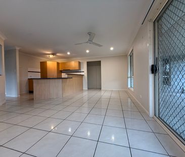 Family Home in Caboolture! - Photo 1