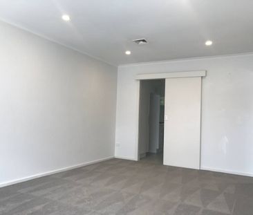 QUIET BLOCK | RECENTLY UPDATED | SPACIOUS - Photo 1