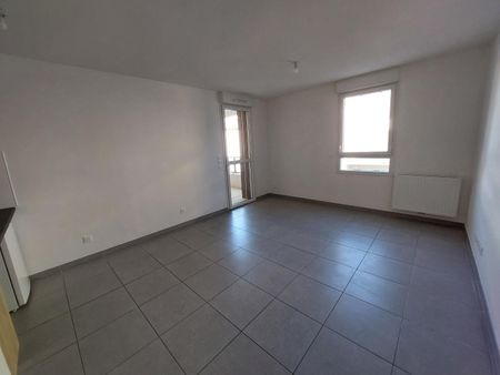 location Appartement T2 DE 42.3m² À NIMES - Photo 5