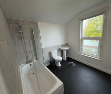 1 bedroom in a house share to rent - Photo 6