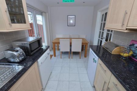 2 bedroom semi-detached house to rent - Photo 4