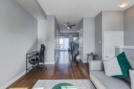 For Lease - 82 Bloom Crescent, Hamilton, Ontario - Photo 5