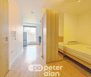 Studio to rent - Photo 4