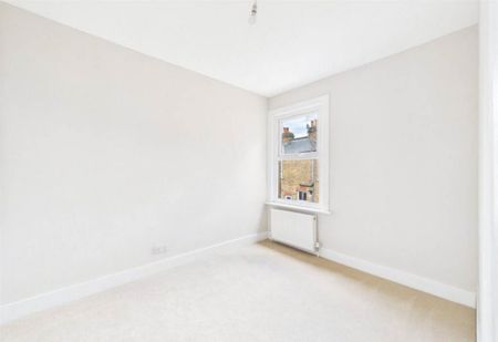 3 bedroom semi-detached house to rent - Photo 5